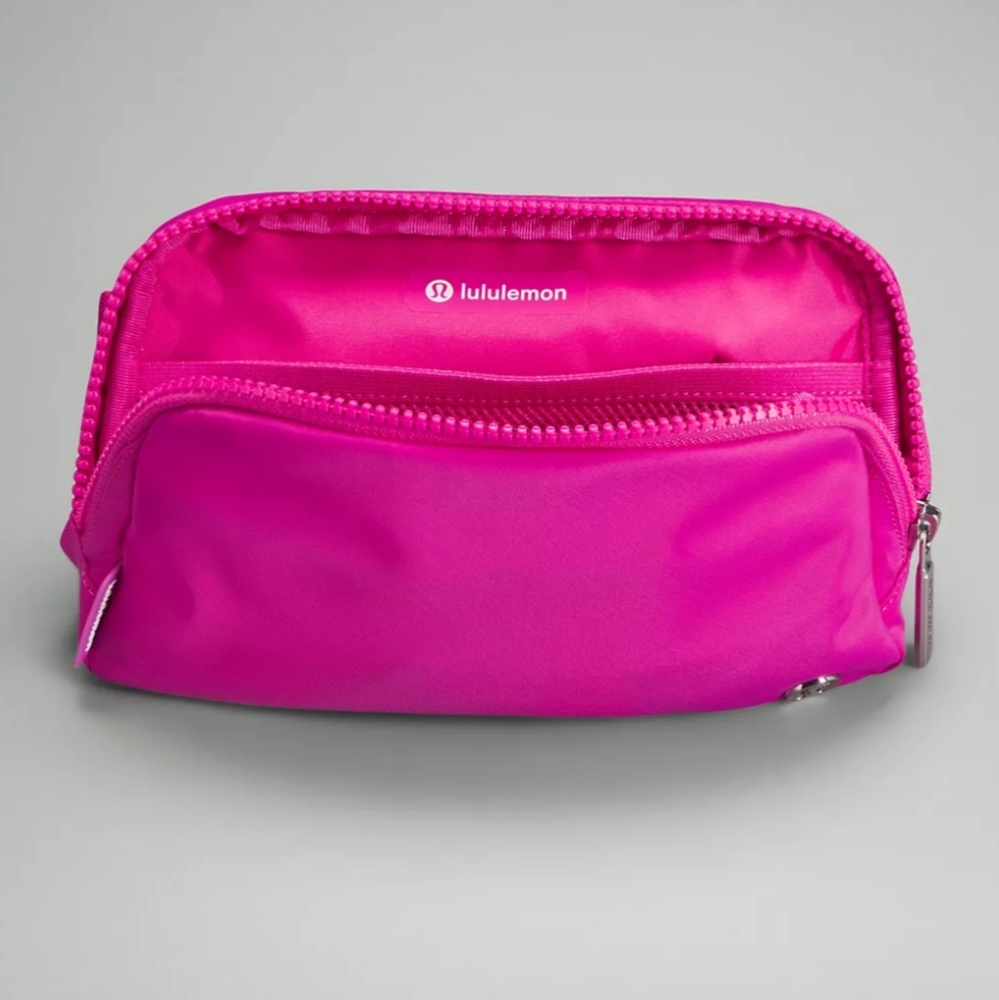 NWT Lululemon Everywhere Belt Bag 1L - Picture 5 of 9